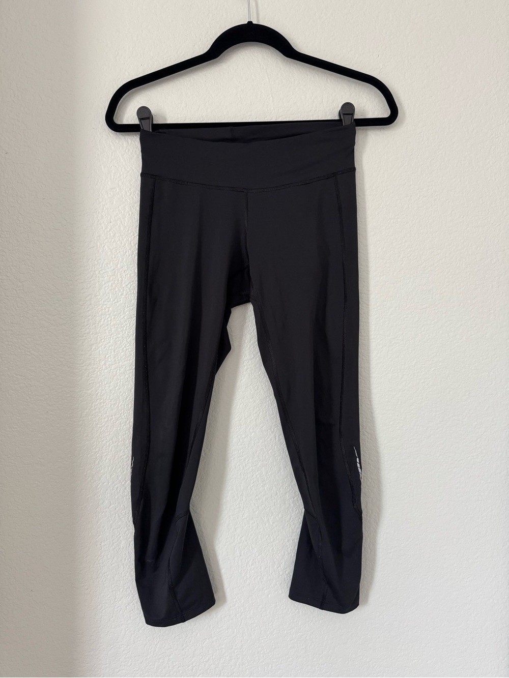 Arc'teryx Black Women's High-Waist Capri Leggings